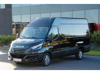 Xe van chở hàng IVECO Daily