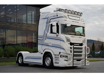 Xe đầu kéo SCANIA S 500