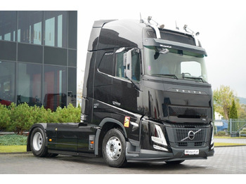 Xe đầu kéo VOLVO FH 500