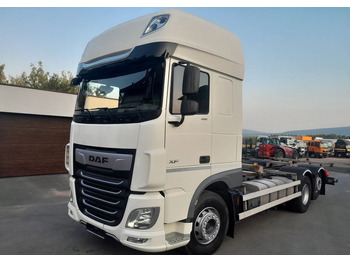 Xe tải khung gầm DAF XF 106 450