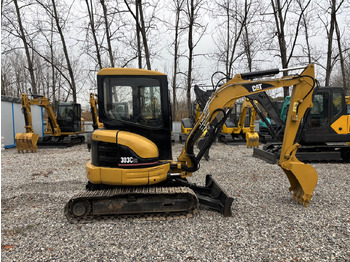 Máy xúc mini CATERPILLAR 303CR