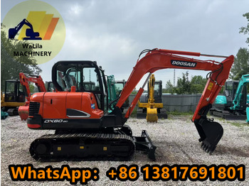 Máy xúc mini DOOSAN DX60-9C