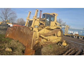 Máy ủi CATERPILLAR D8