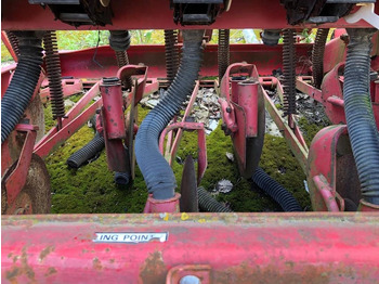 Máy gieo hạt liên hợp Massey Ferguson 30: hình 4 Máy gieo hạt liên hợp Massey Ferguson 30: hình 4