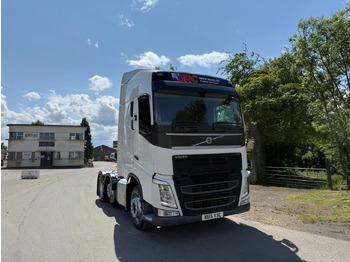 Xe đầu kéo VOLVO FH 500