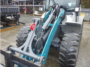 Máy xúc lật bánh lốp Kramer 8115: hình 3