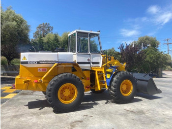 Máy xúc lật bánh lốp International 520A: hình 3 Máy xúc lật bánh lốp International 520A: hình 3