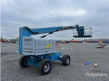 Xe nâng người hình viễn vọng kính GENIE S45