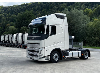 Xe đầu kéo VOLVO FH 500