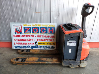 Xe tải nâng pallet BT
