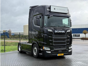 Xe đầu kéo SCANIA S 650 V8
