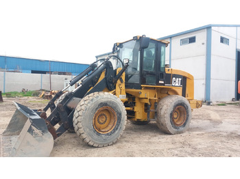 Máy xúc lật bánh lốp CATERPILLAR