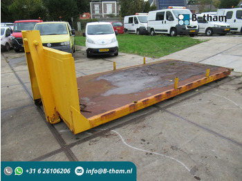 Thùng chứa hooklift