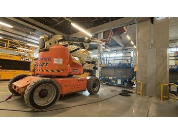 Xe nâng người nhiều khớp nối JLG E450AJ