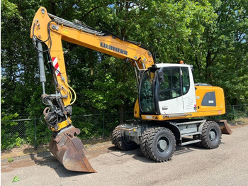 Máy xúc bánh lốp LIEBHERR A 918