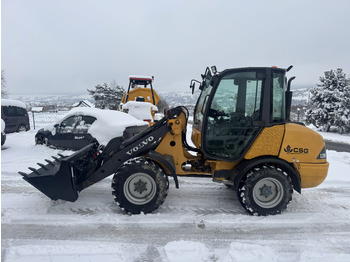 Máy xúc lật bánh lốp VOLVO