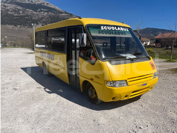 Xe buýt trường học IVECO