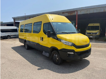 Xe buýt trường học IVECO Daily