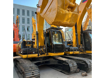 Máy xúc bánh xích CATERPILLAR 323DL