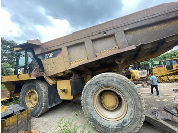 Xe ben cứng/ Xe chở đá CATERPILLAR