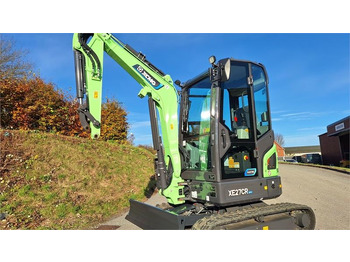 Máy xúc mini XCMG XE27