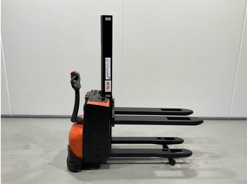 Máy xếp chồng BT