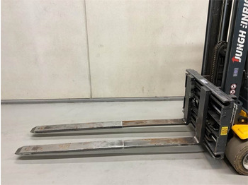 Xe nâng điện Jungheinrich EFG 218: hình 5 Xe nâng điện Jungheinrich EFG 218: hình 5