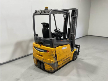 Xe nâng điện Jungheinrich EFG216K: hình 2