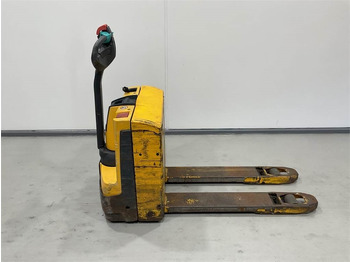 Xe tải nâng pallet JUNGHEINRICH EJE
