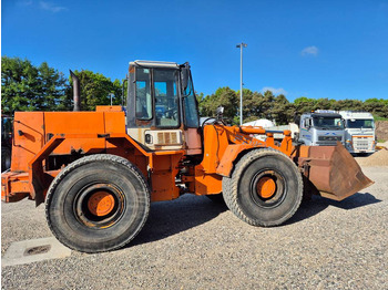 Máy xúc lật bánh lốp HITACHI