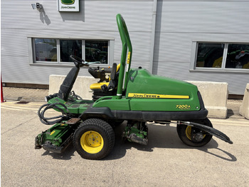 Máy cắt cỏ vườn JOHN DEERE 7200
