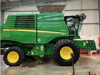 Máy gặt đập JOHN DEERE T670