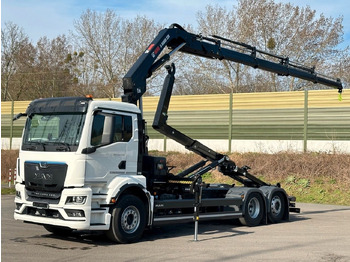 Xe tải nâng móc MAN TGS 26.470