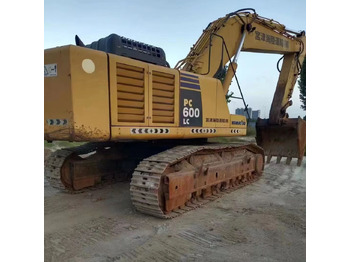 Máy xúc bánh xích KOMATSU PC600