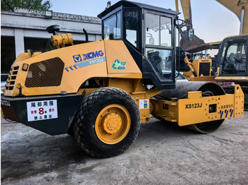 Máy đầm XCMG XS123J: hình 2