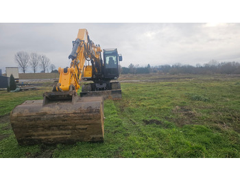 Máy xúc bánh lốp JCB JS175W