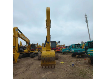 Máy xúc bánh xích KOMATSU PC220-8: hình 3