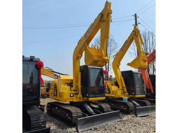 Máy xúc bánh xích KOMATSU PC70-8