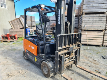 Xe nâng DOOSAN
