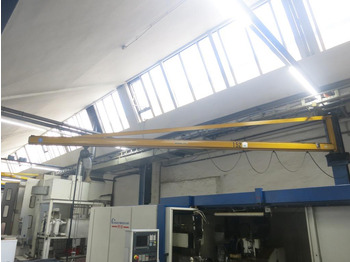 Cần cẩu DEMAG