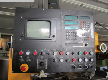 Máy phay kim loại