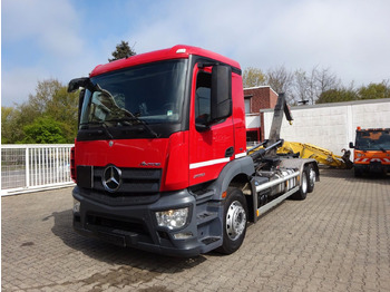 Xe tải nâng móc MERCEDES-BENZ Antos 2532