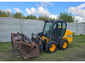 Máy xúc lật JCB