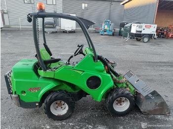 Máy xúc lật mini gấp khúc AVANT