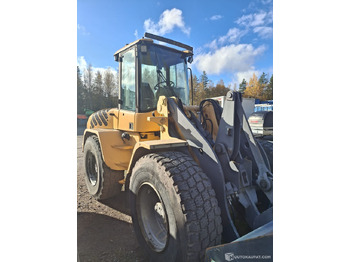 Máy xúc lật bánh lốp VOLVO L40