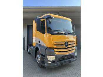 Xe đầu kéo MERCEDES-BENZ Actros 1845