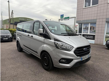 Xe van chở khách Ford Transit Custom Combi: hình 3