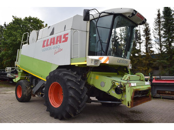 Máy gặt đập CLAAS Lexion 440