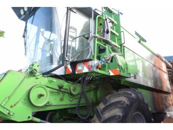 Máy gặt đập Deutz-Fahr 4075 - Brandschaden: hình 2