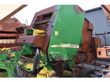 Máy đóng kiện tròn JOHN DEERE